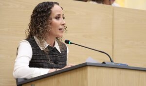 🏛️🗣️🌎 || Con el propósito de fortalecer la identidad cultural, la interculturalidad y la preservación de las lenguas originarias, la diputada Susana del Carmen Riestra Piña presentó un punto de acuerdo para exhortar a la Secretaría de Arte y Cultura, al organismo Museos Puebla y al Instituto Nacional de Antropología e Historia (INAH) a impulsar la incorporación progresiva de lenguas indígenas en museos y recintos culturales de la entidad.